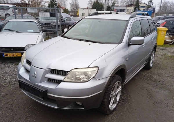 Mitsubishi Outlander cena 8900 przebieg: 273000, rok produkcji 2005 z Warszawa małe 352